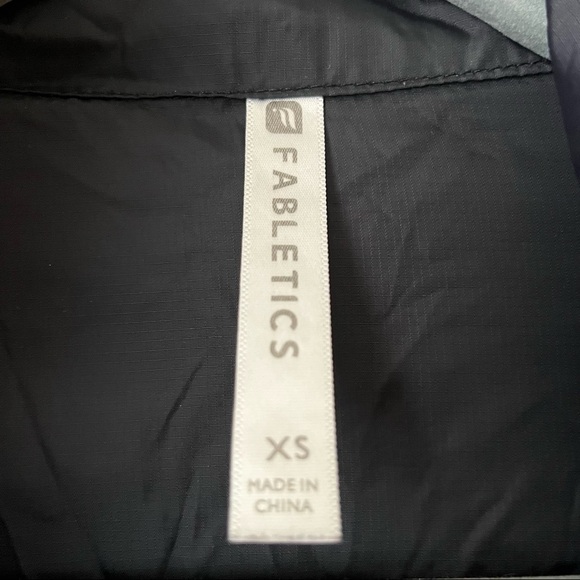 Fabletics Ziva Half Zip Windbreaker Active Jacket - Picture 5 of 5